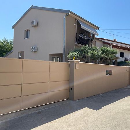 House Runa Πόρετς Εξωτερικό φωτογραφία